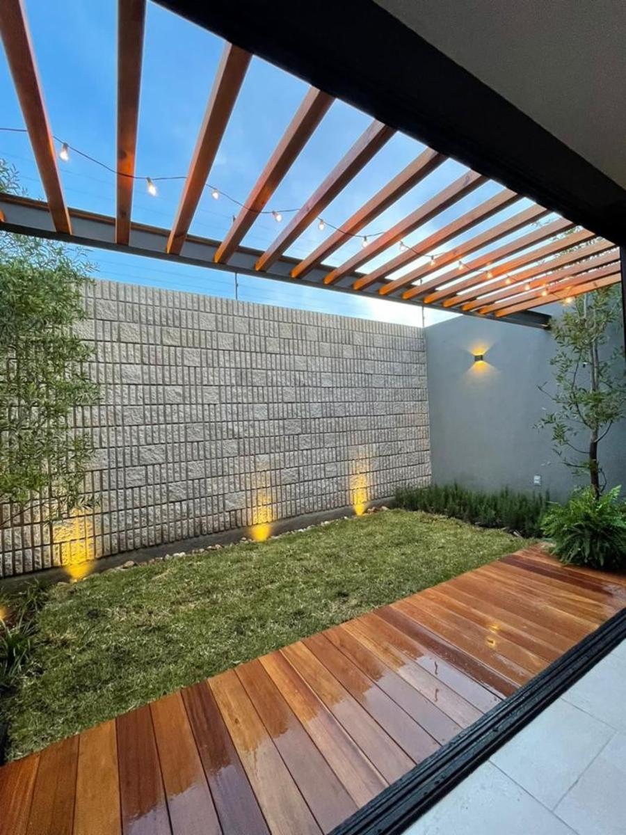 Estrena hermosa casa en una de las zonas mejor conectadas y mas seguras de Querétaro.
