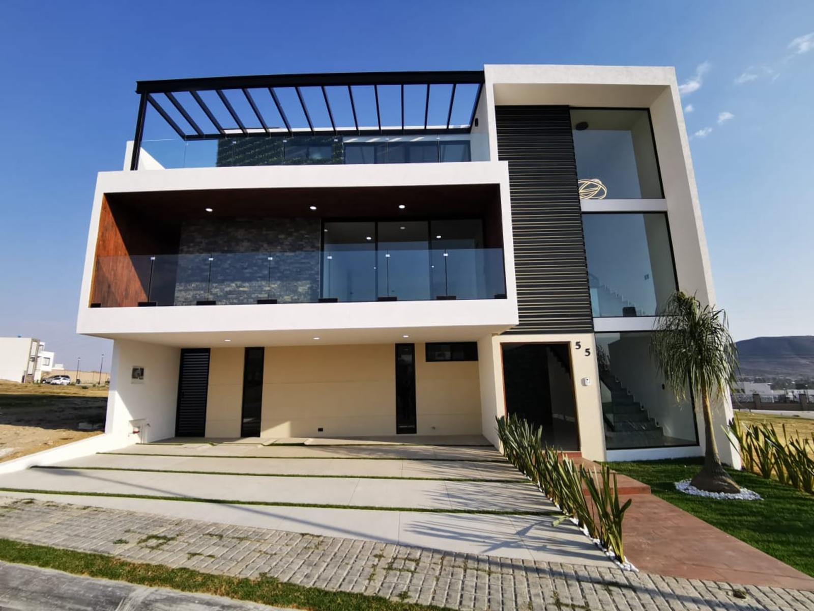Venta casa 4 recamaras Parque Villahermosa Lomas de Angelopolis Puebla - 1