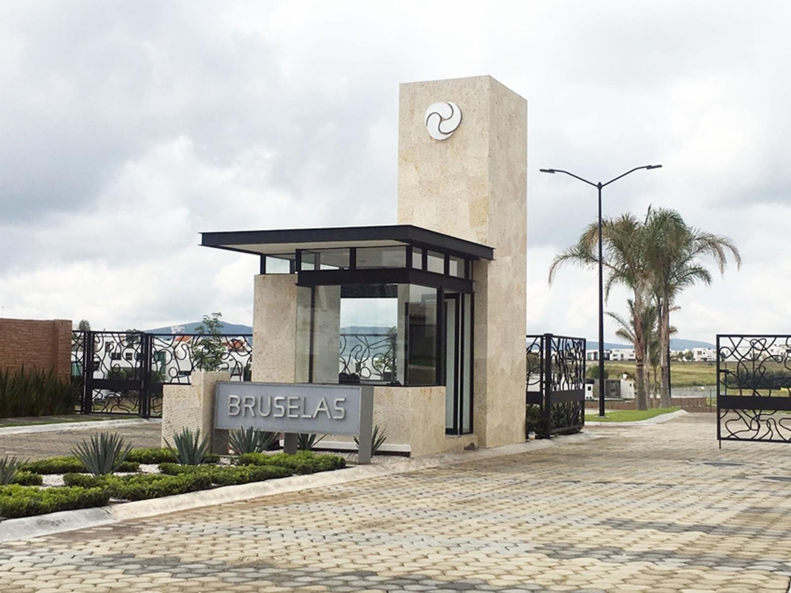 Venta lote residencial plano Parque Bruselas Lomas Angelopolis Puebla - 1