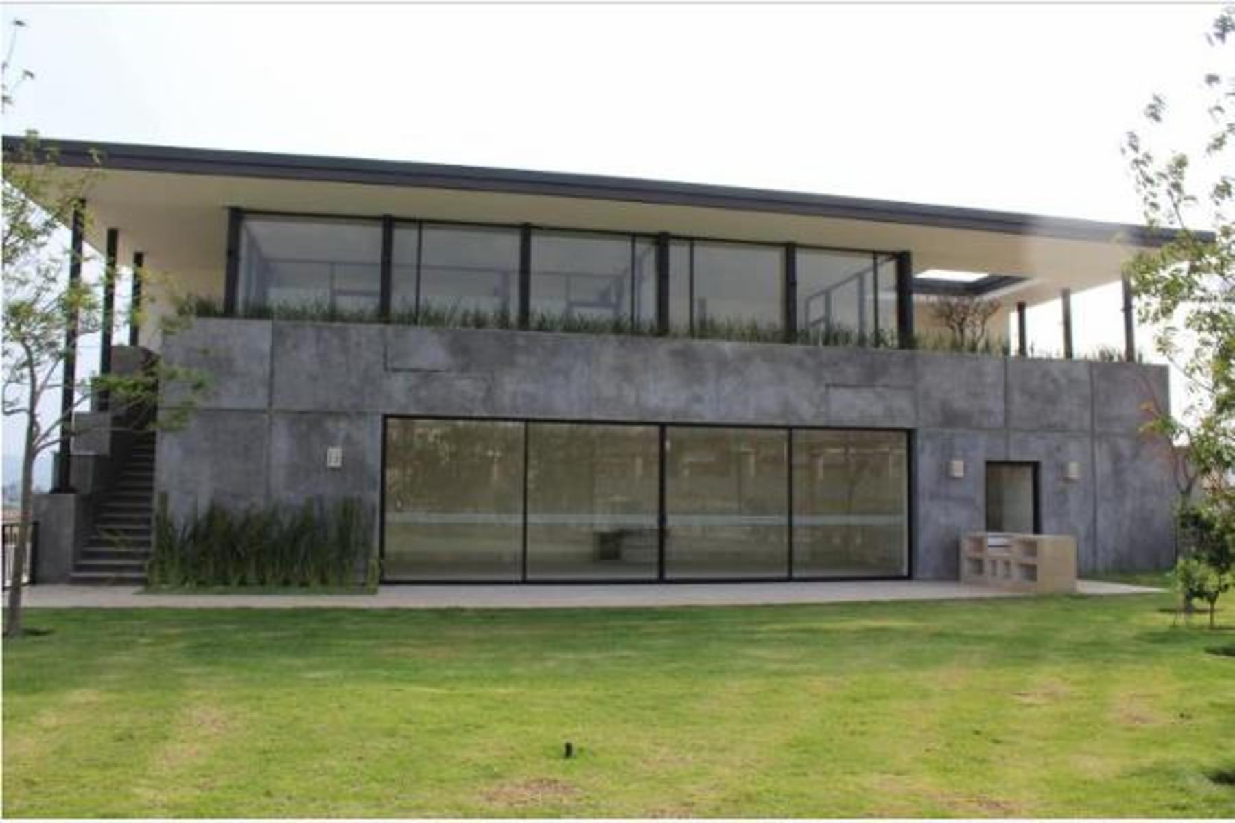 Venta terreno residencial plano en Parque Mediterraneo Lomas de Angelopolis Puebla - 2