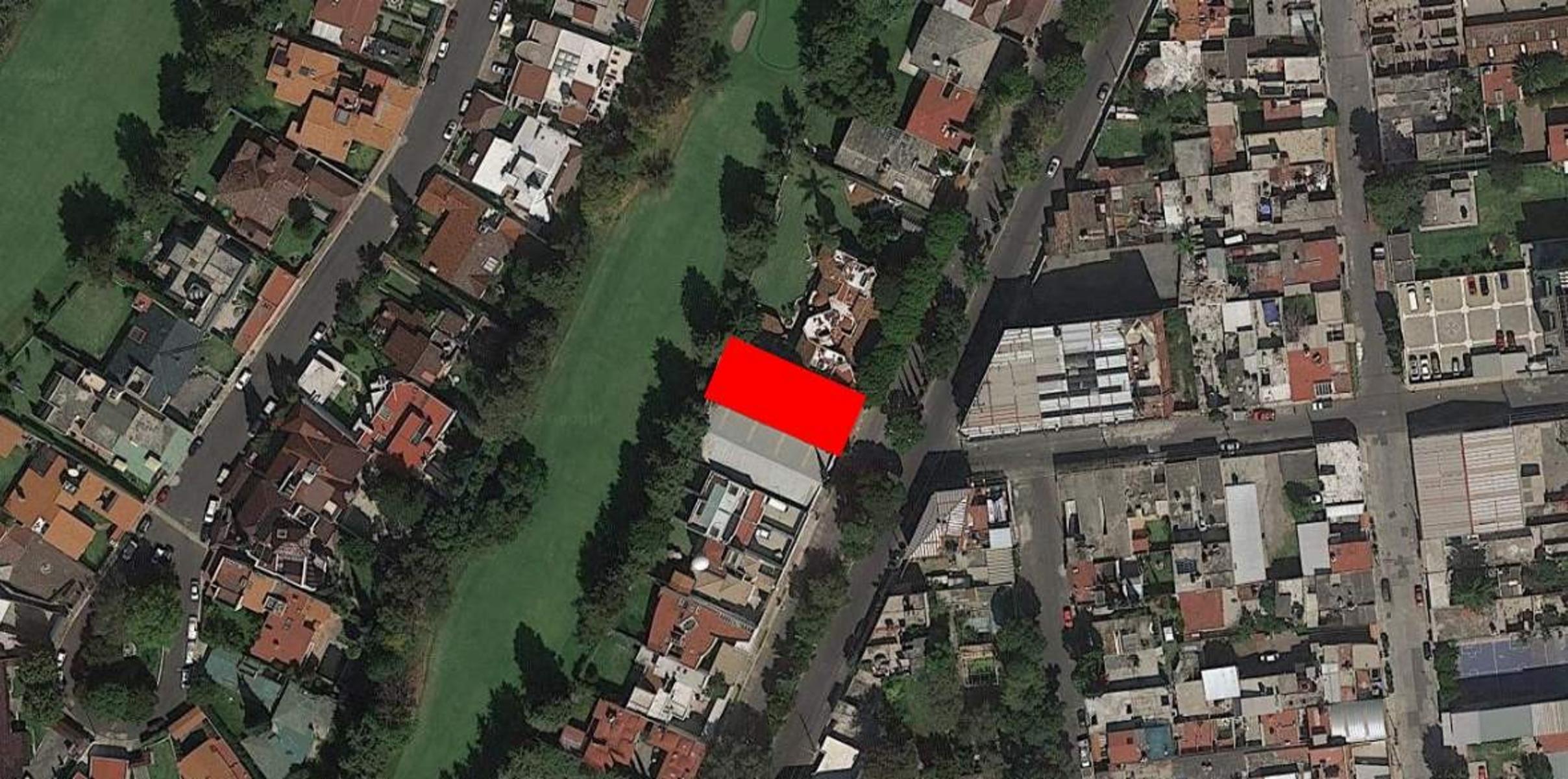 Terreno en venta con construcción para demoler Club de Golf las Fuentes Puebla - 2