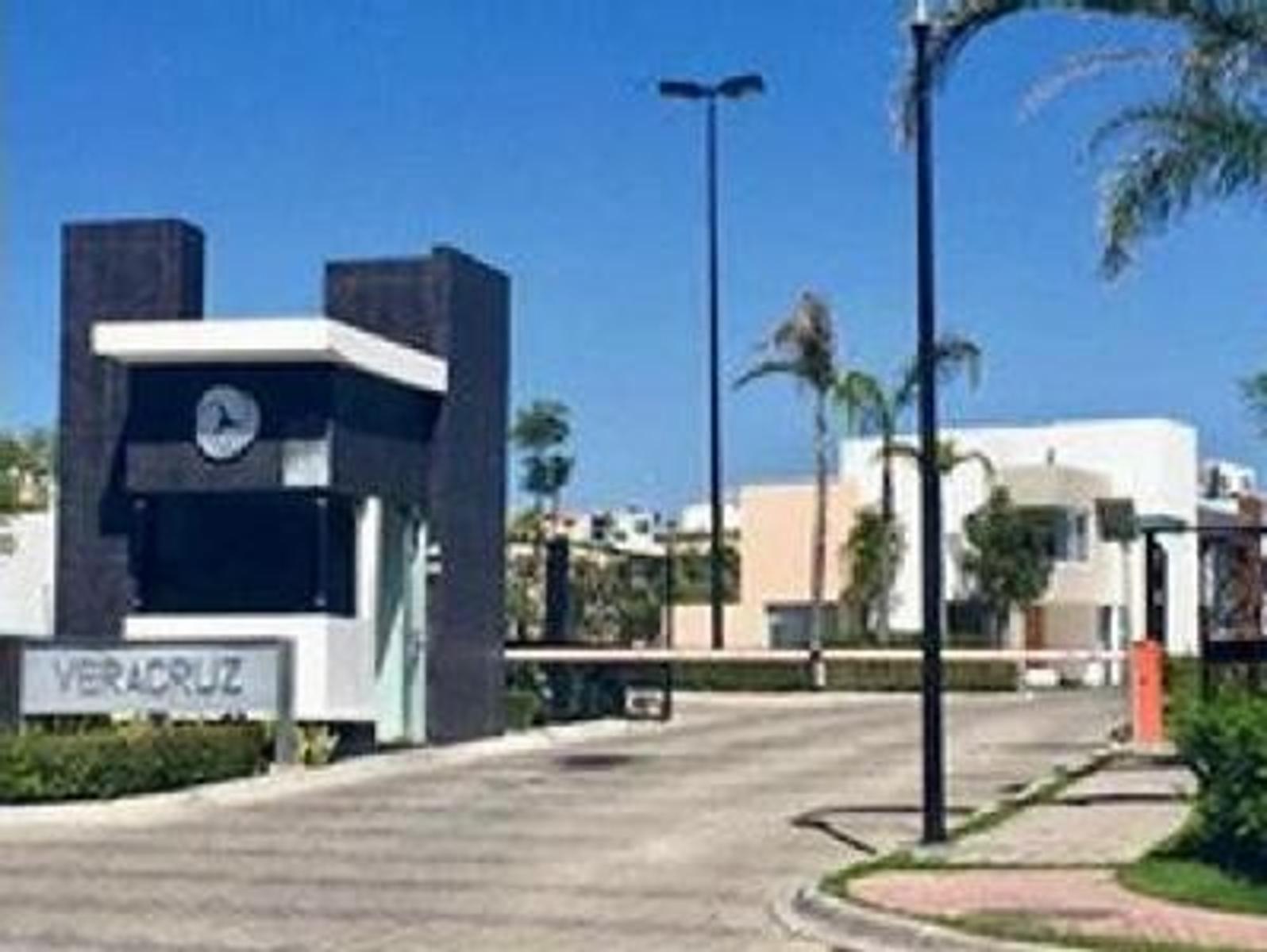 Venta de terreno plano Parque Veracruz Lomas de Angelopolis Puebla - 1
