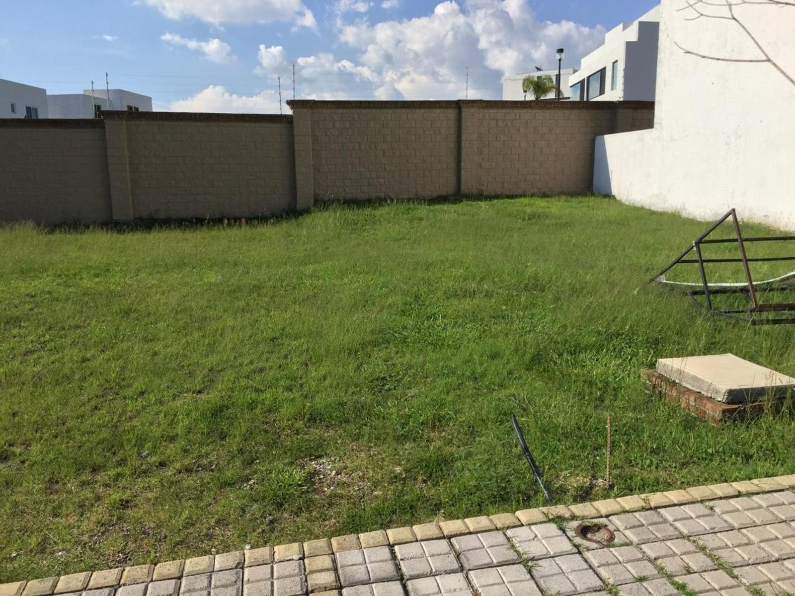 Venta de terreno plano Parque Veracruz Lomas de Angelopolis Puebla - 5