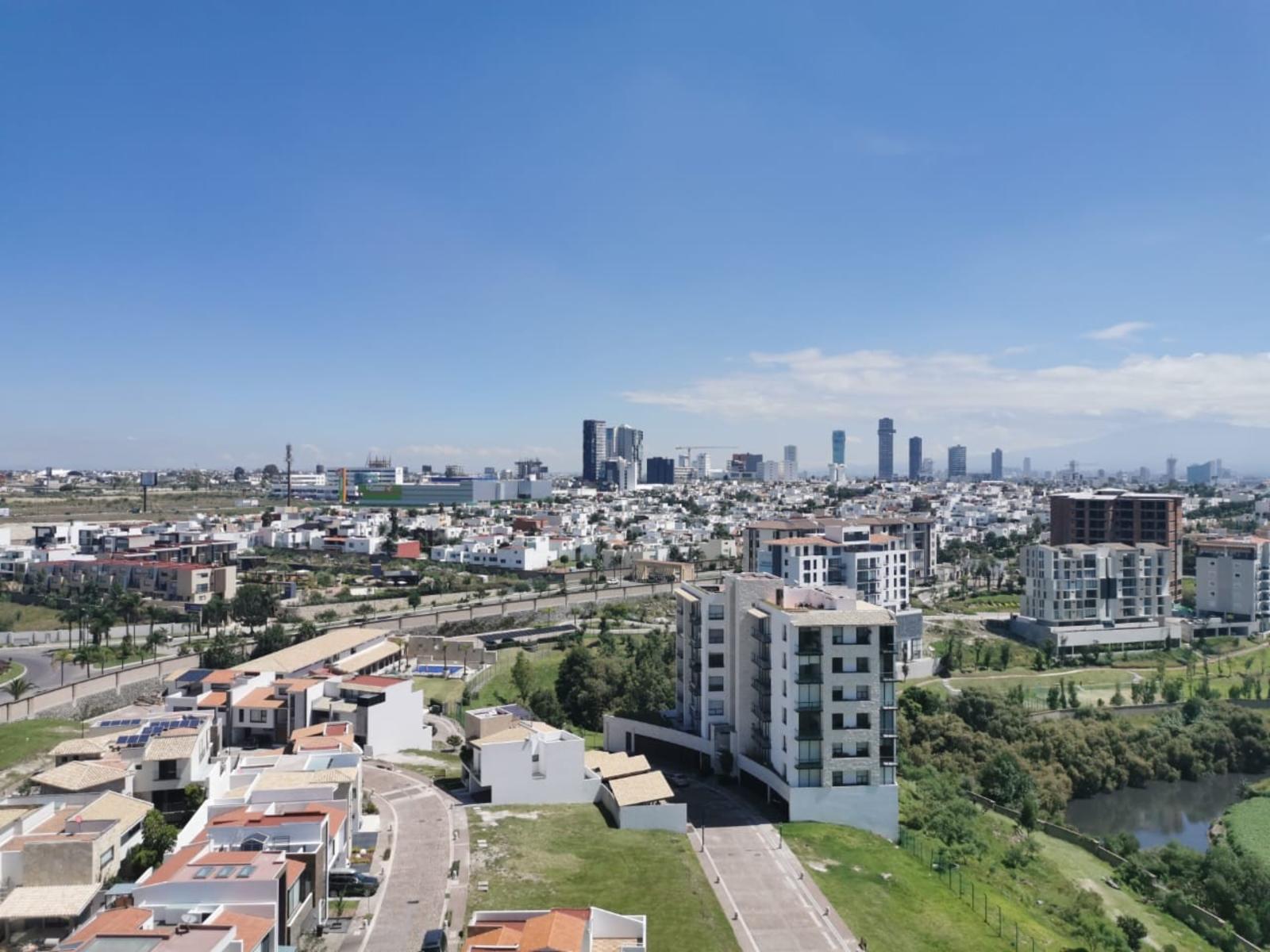 Venta de terreno plano Parque Veracruz Lomas de Angelopolis Puebla - 7