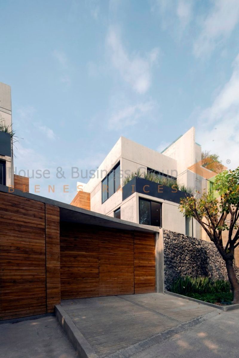 Obtén ya tu nuevo patrimonio, casa a solo 10 min. de Polanco, 4 rec, 4 est, jardín, terraza y más. — foto 2