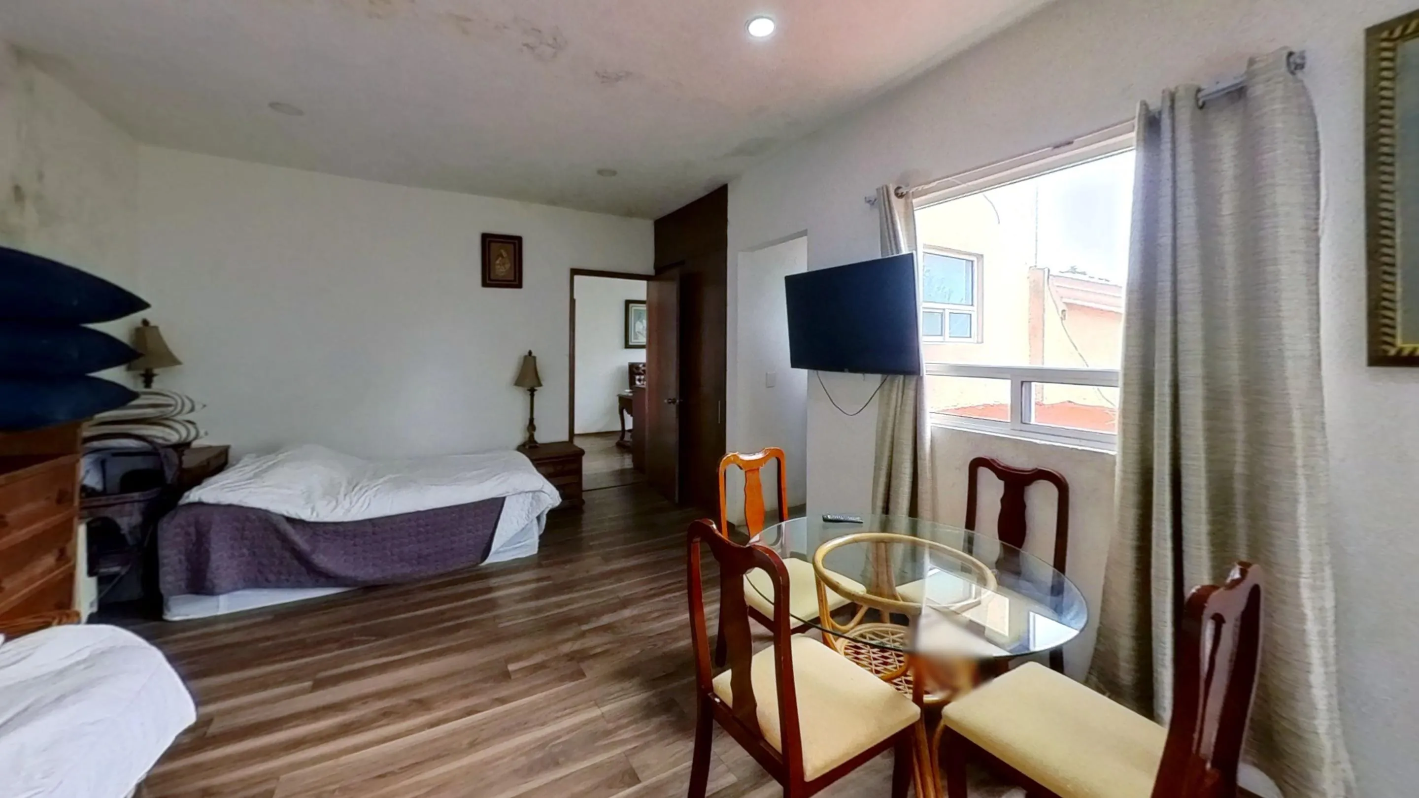 Hermosa y amplia residencia con bellos espacios verdes - 20