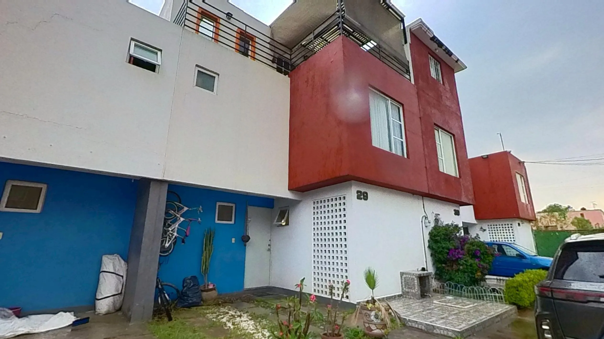 Hermosa casa en conjunto habitacional privado - 1