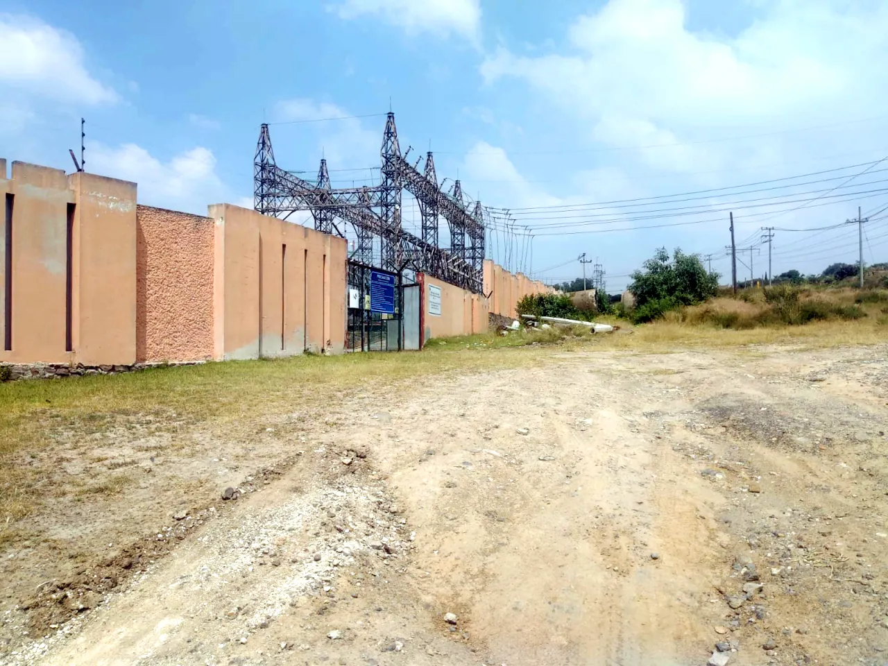 9.5 hectáreas, autopista MEX-QRO - 12