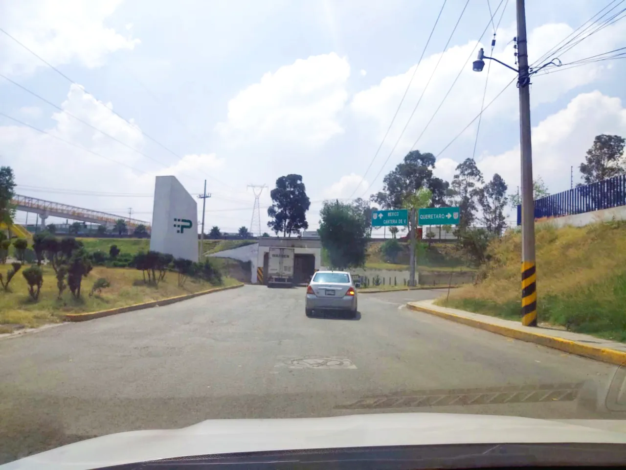 9.5 hectáreas, autopista MEX-QRO - 2
