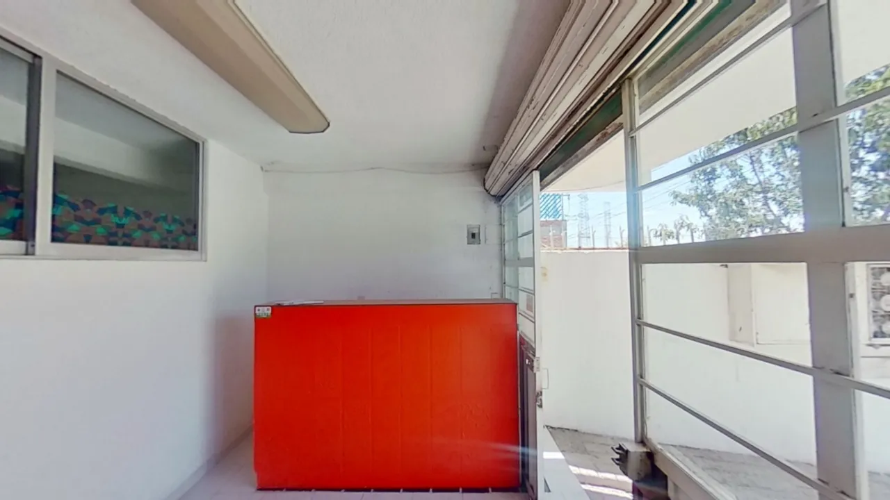 Edificio en zona Comercial - 2