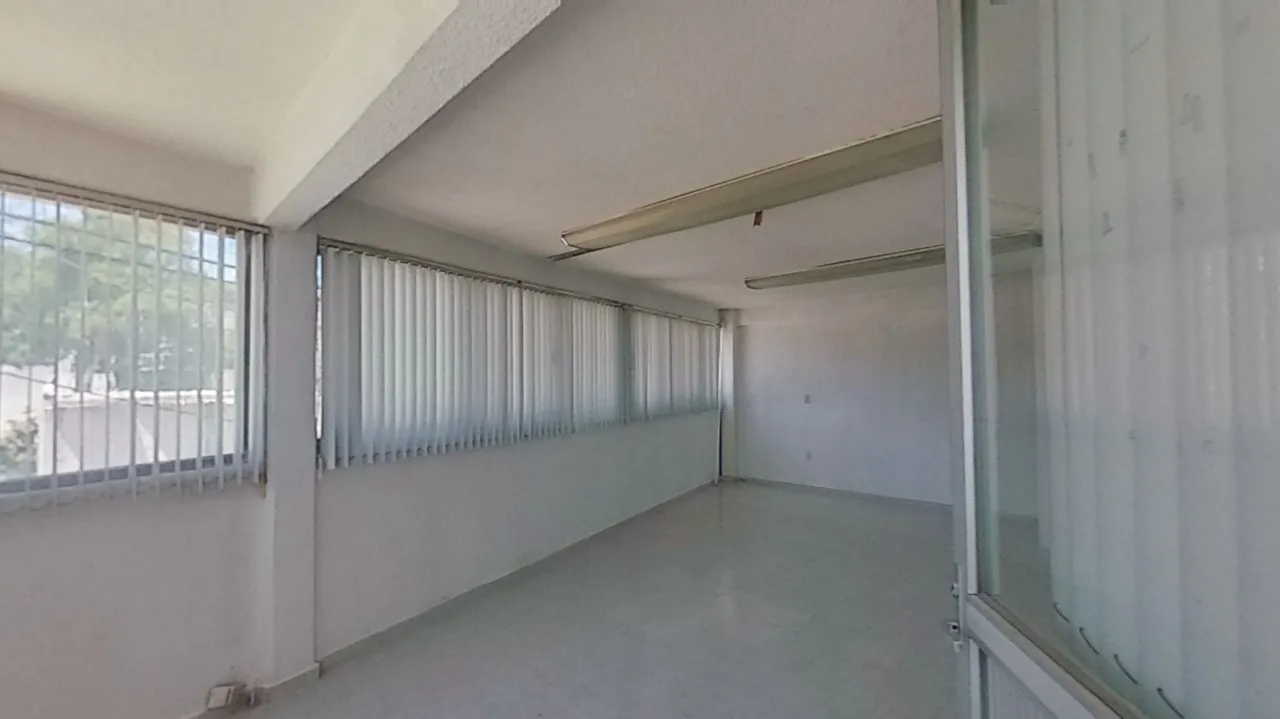 Edificio en zona Comercial - 12
