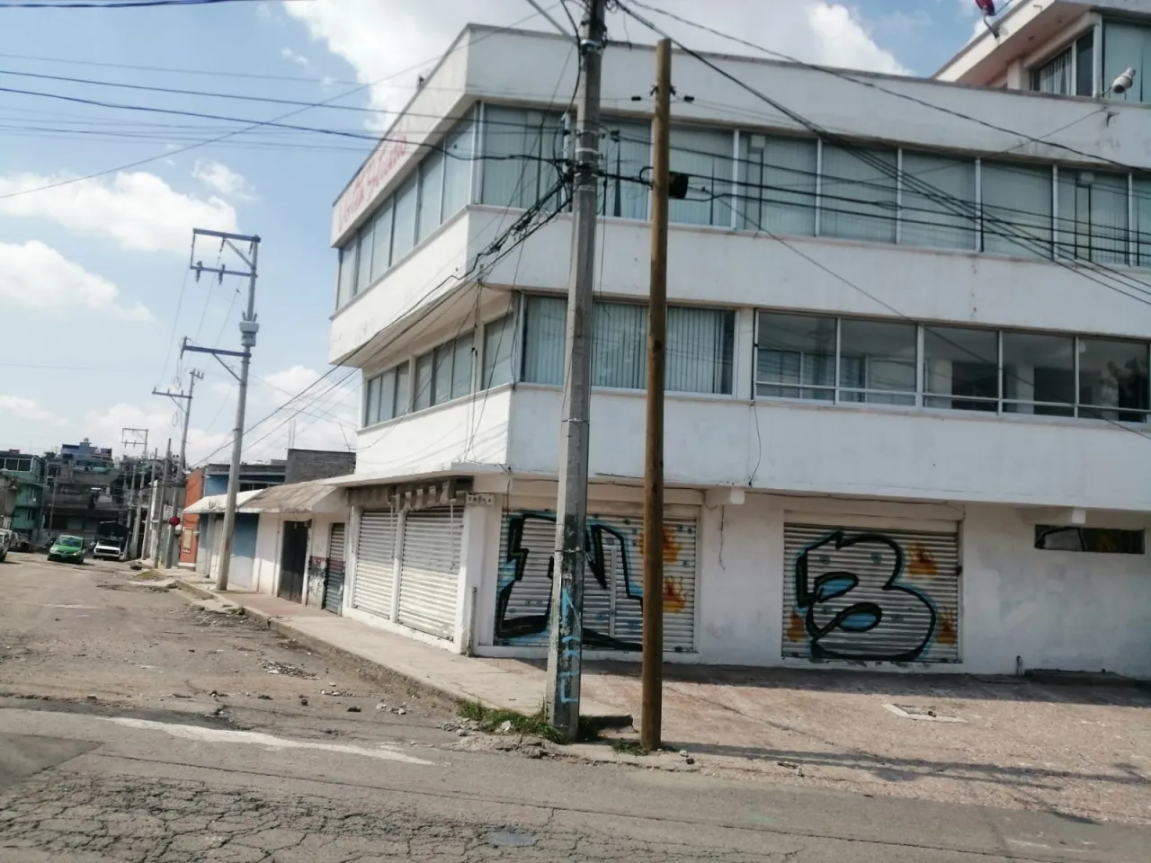 Edificio en zona Comercial - 4