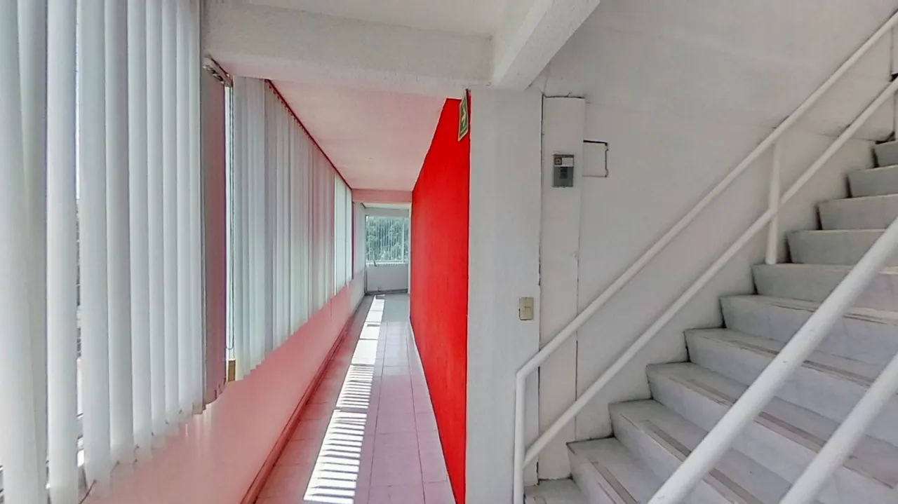Edificio en zona Comercial - 18