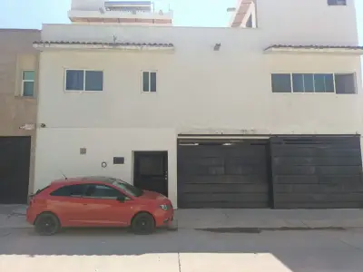 Casa venta en Lomas del Campestre, León