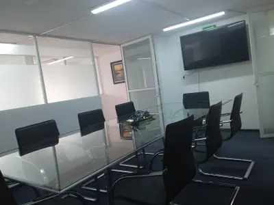 VISITANOS EN POLANCO TE OFRECE UNA SALA DE JUNTAS