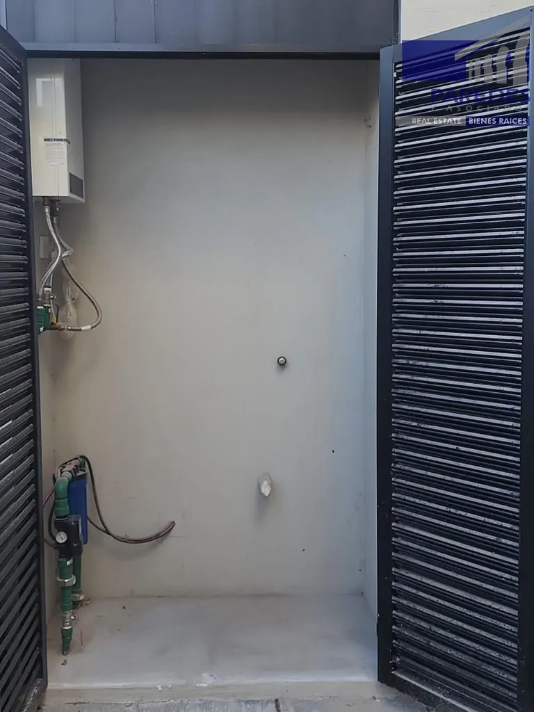 QC102 Casa en venta 4 recámaras Fraccionamiento Zakia El Marques Queretaro — foto 6