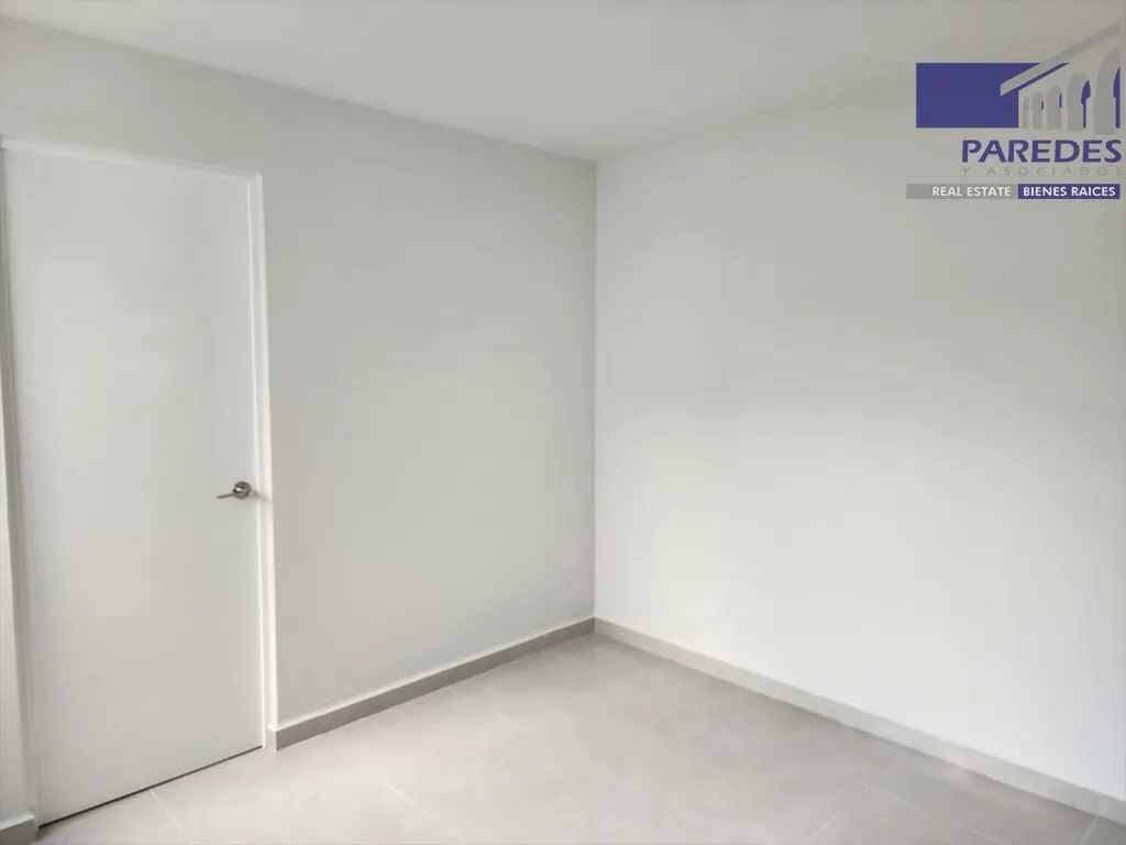 QC102 Casa en venta 4 recámaras Fraccionamiento Zakia El Marques Queretaro — foto 9