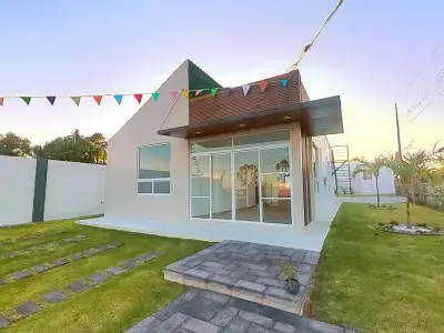 Residencia en esquina en Presa Escondida