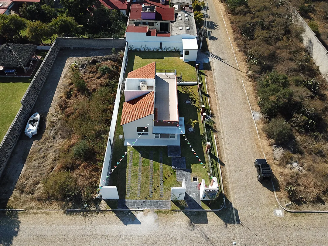 Residencia en esquina en Presa Escondida - 4