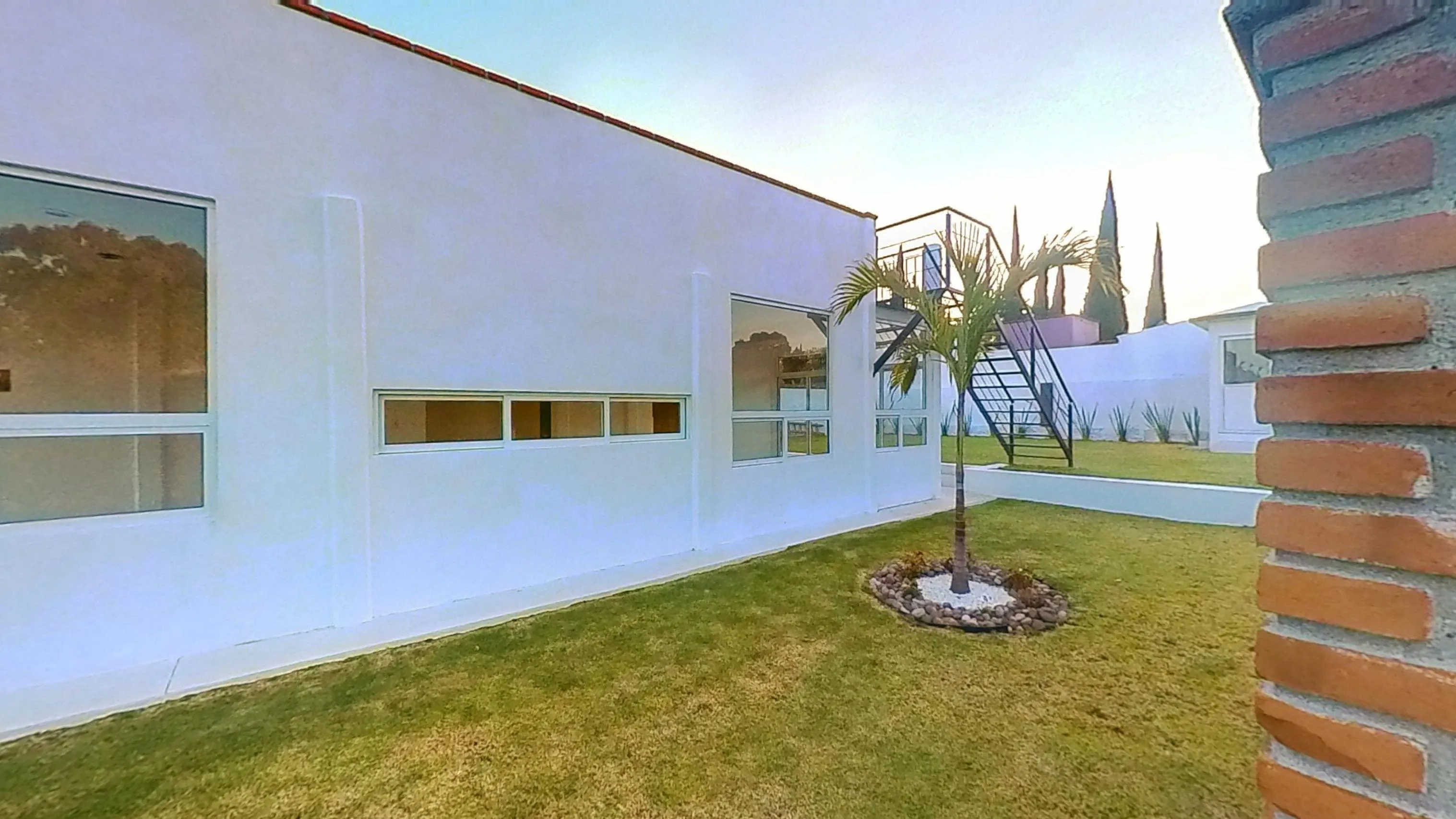 Residencia en esquina en Presa Escondida - 15