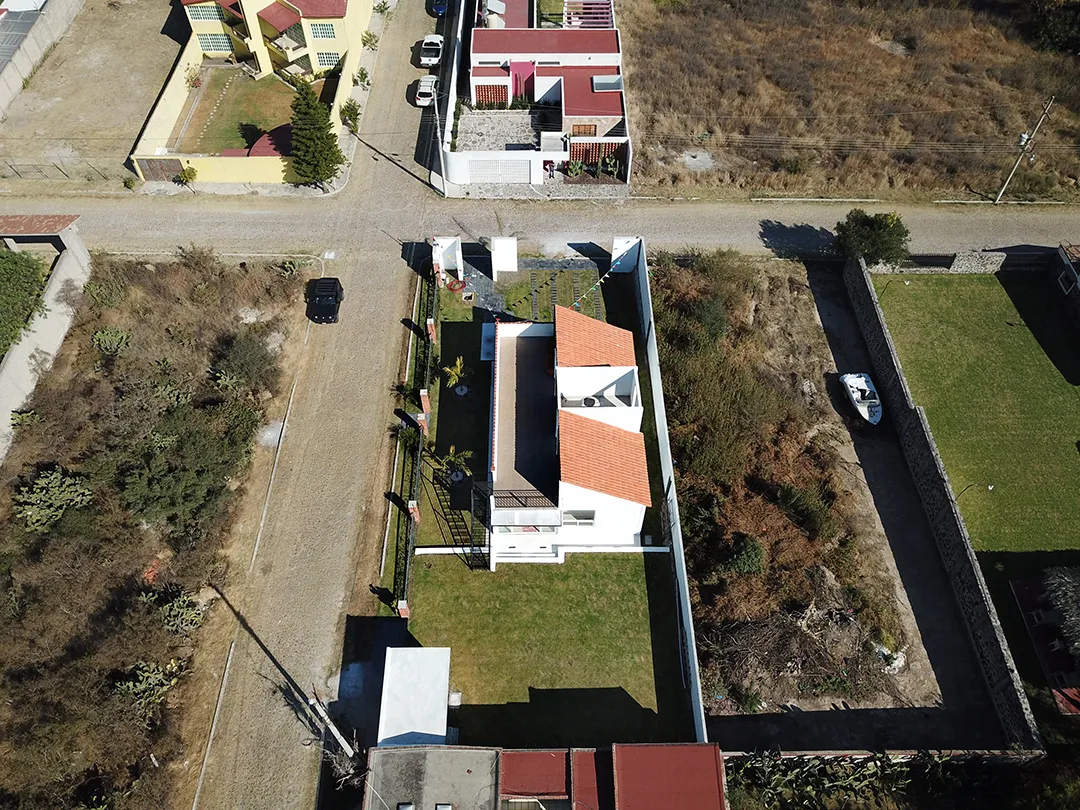 Residencia en esquina en Presa Escondida - 6