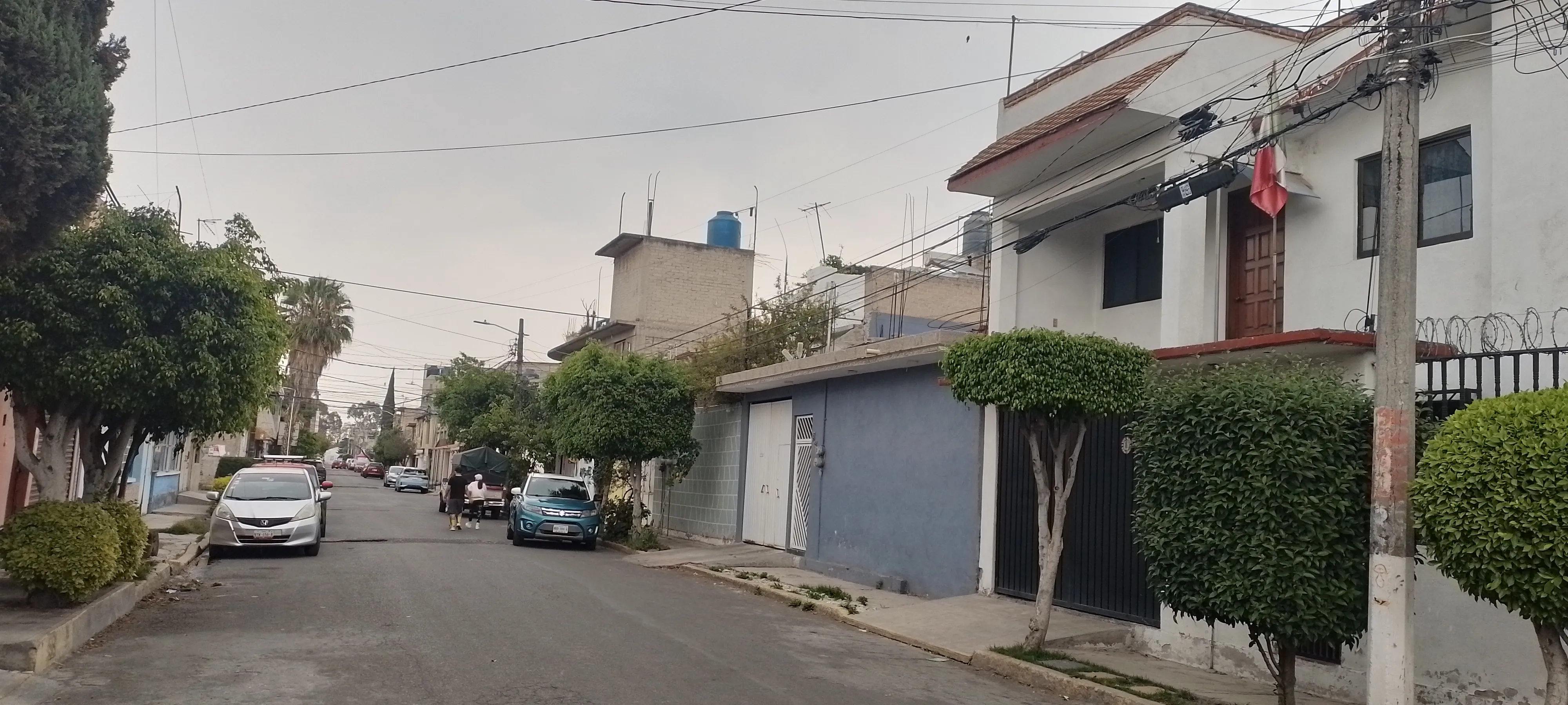 Las Águilas Netzahualcóyotl Edomex 3 niveles 7 recámaras — foto 3