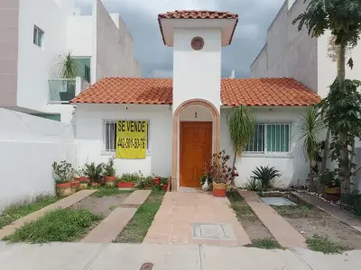 Casa en venta de una planta en Queretaro trato directo