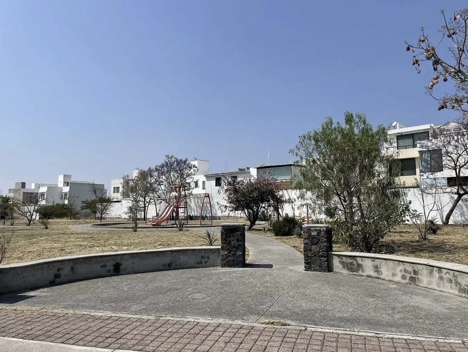 Terreno en venta en Valle de Juriquilla II – Calle Santa Inés - 5