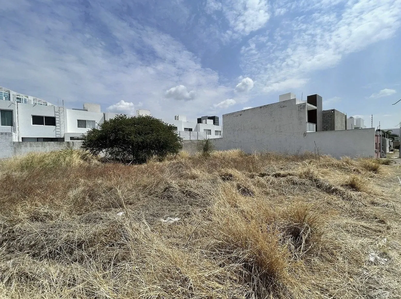 Terreno en venta en Valle de Juriquilla II – Calle Santa Inés - 4