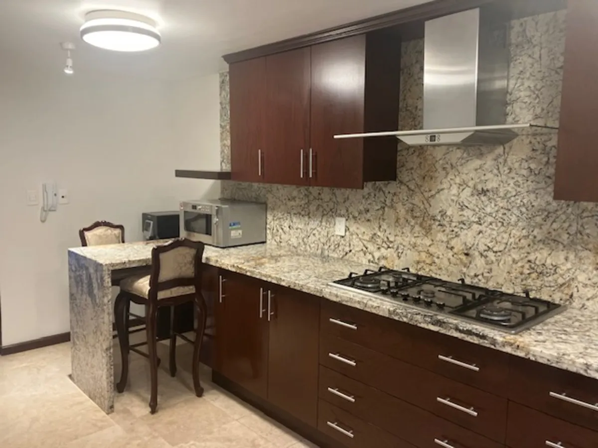 PRECIOSA CASA EN CONDOMINIO CON ACABADOS DE LUJO - 9