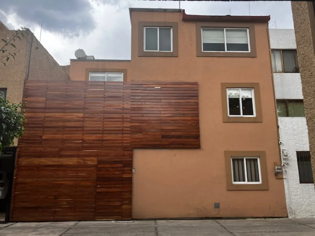 PRECIOSA CASA EN CONDOMINIO CON ACABADOS DE LUJO - 20