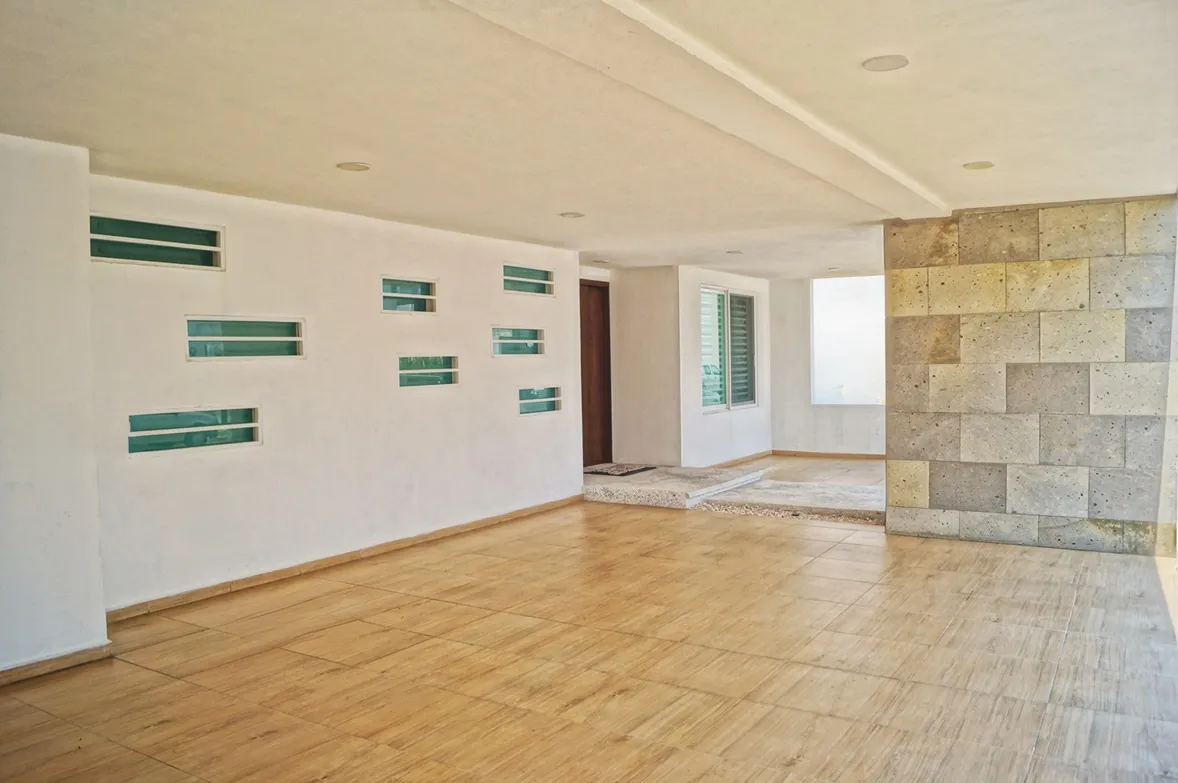CASA EN VENTA EN PUEBLA FRENTE A LA UNIVERSIDAD IBEROAMERICANA — foto 2