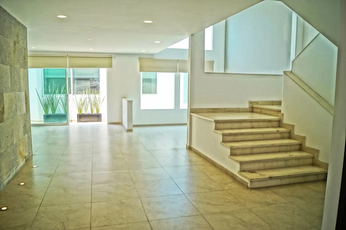 CASA EN VENTA EN PUEBLA FRENTE A LA UNIVERSIDAD IBEROAMERICANA — foto 3