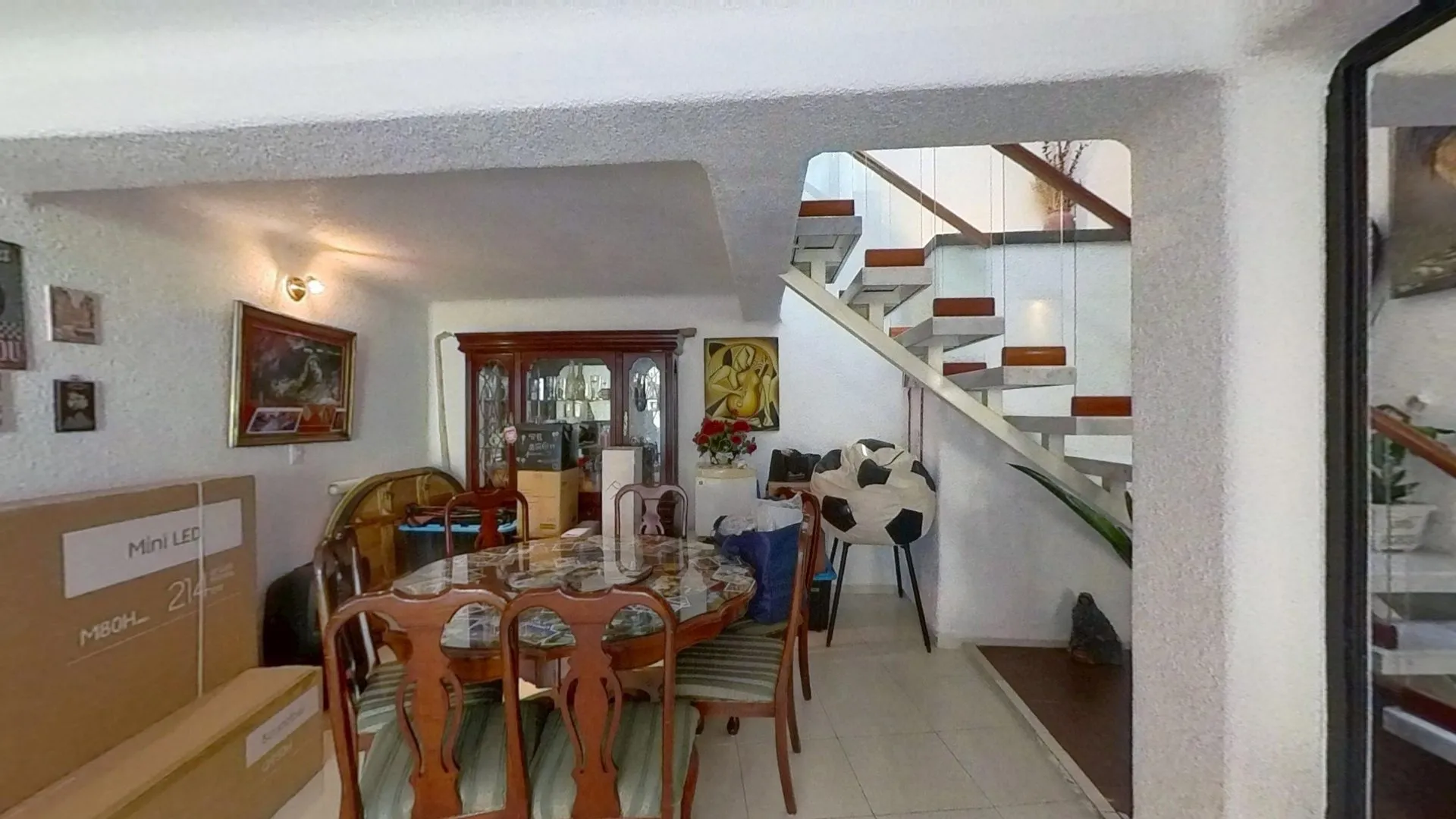 Hermosa residencia en calle cerrada en fraccionamiento - 16