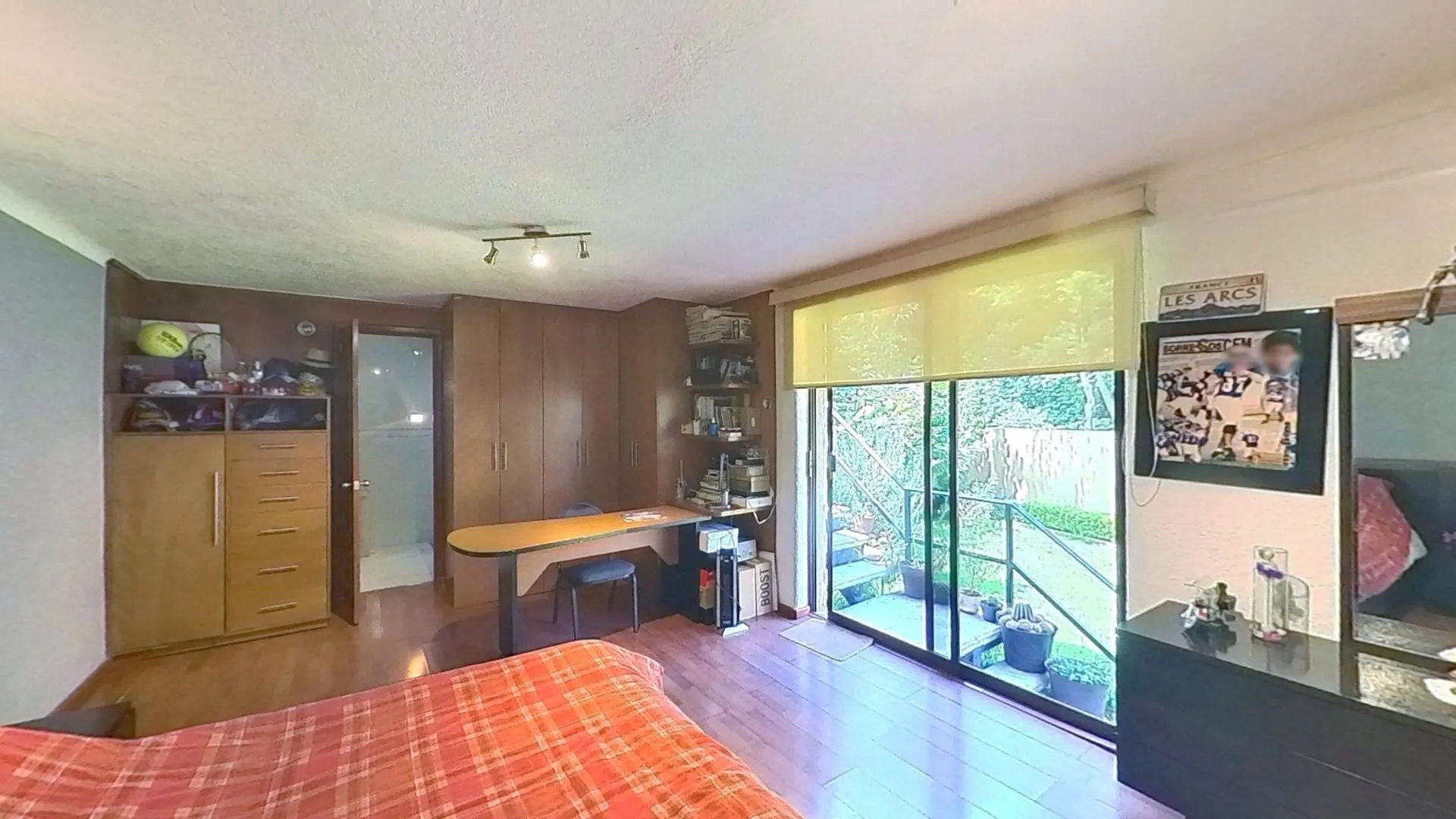Hermosa residencia en calle cerrada en fraccionamiento - 19