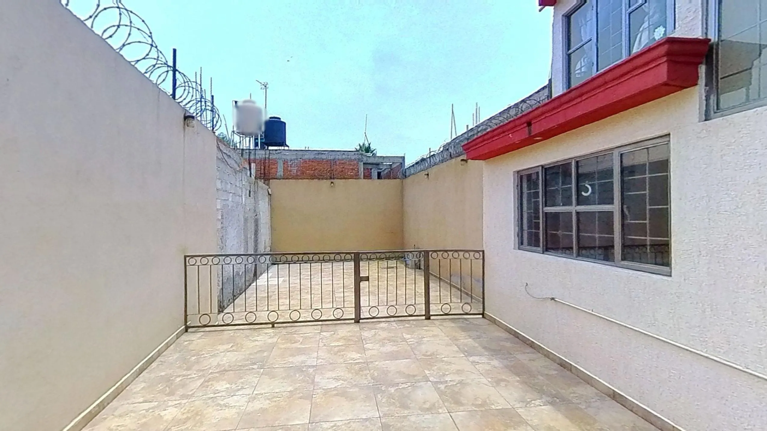 Amplia casa de 2 niveles en Coyotepec - 3