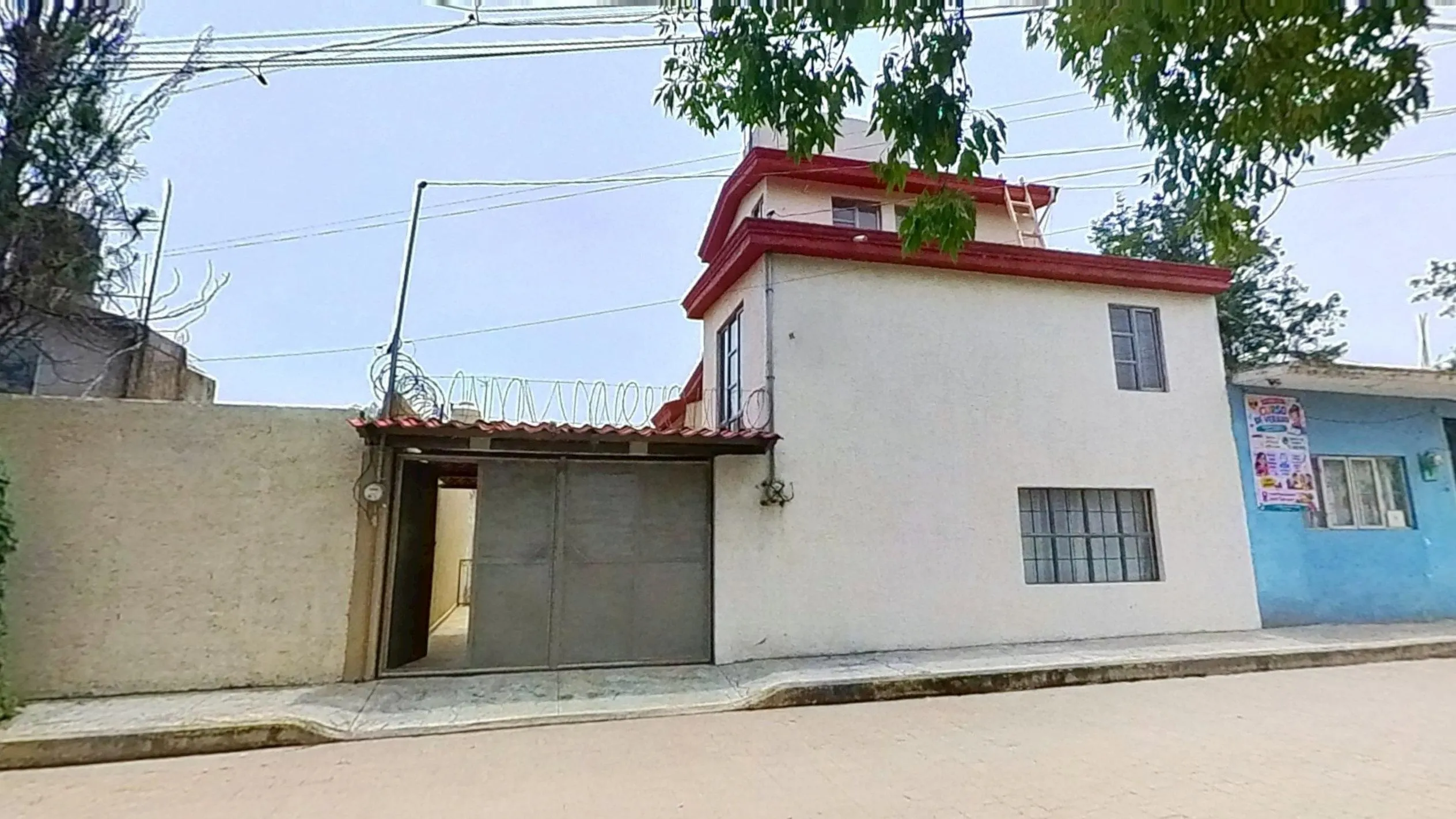 Amplia casa de 2 niveles en Coyotepec - 1