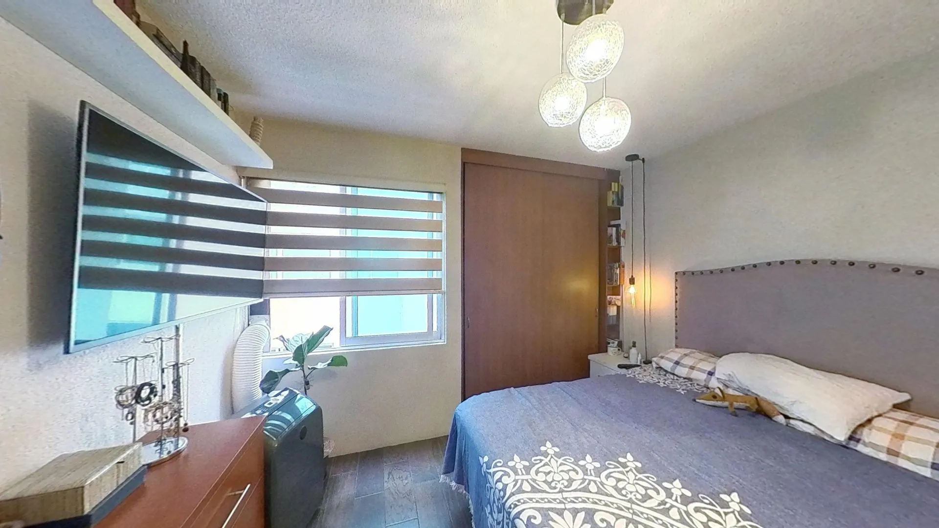 Hermoso y moderno departamento en segundo piso - 8