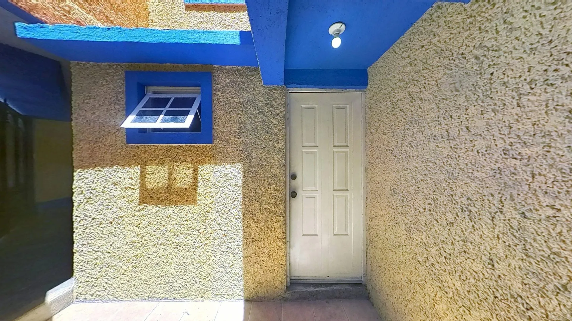 Amplísima casa en esquina en fraccionamiento seguro - 5