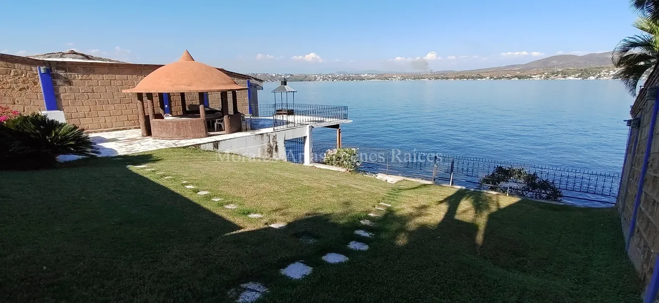 Casa a orilla del lago de Tequesquitengo - 16