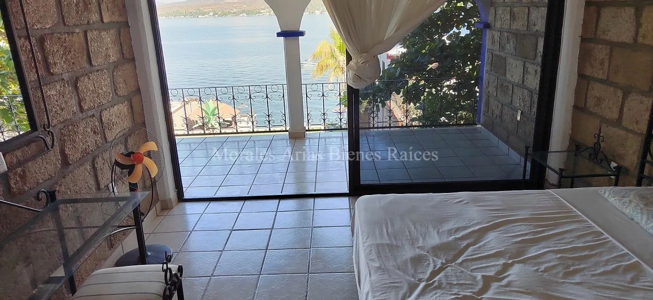 Casa a orilla del lago de Tequesquitengo - 9