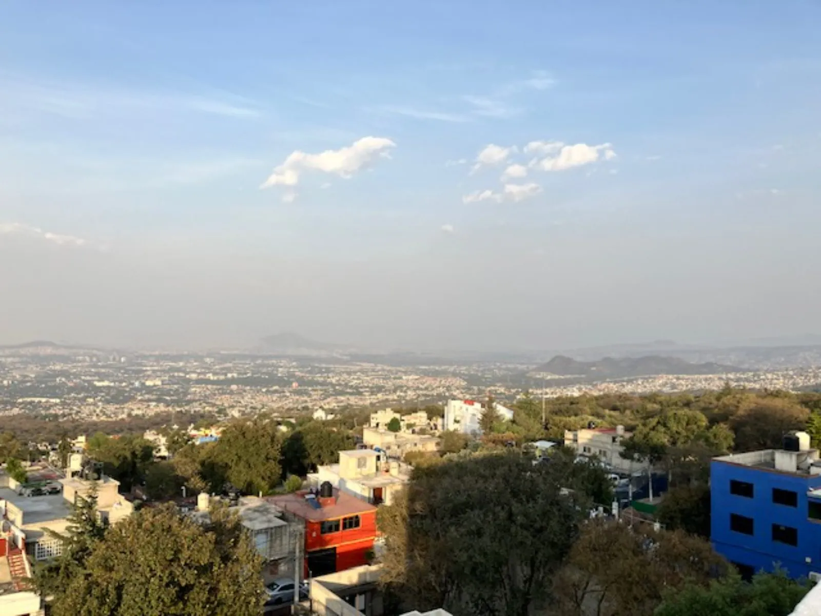 AMPLIO, ILUMINADO Y MODERNO DEPARTAMENTO CON PRECIOSAS VISTAS - 20