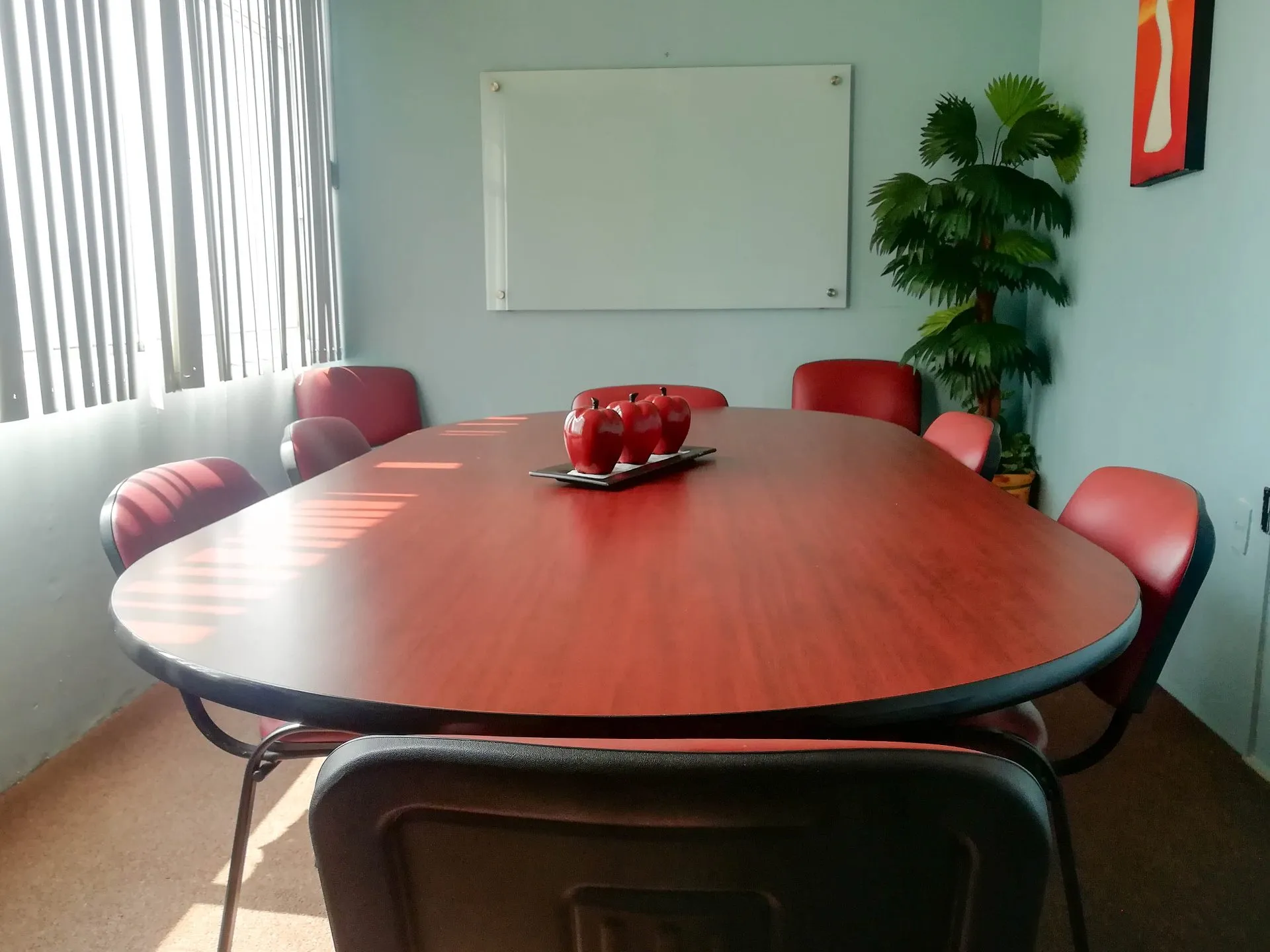 BUSCAS UN ESPACIO PARA TUS REUNIONES OFRECEMOS 8 SALA DE JUNTAS DIFERENTES - 4